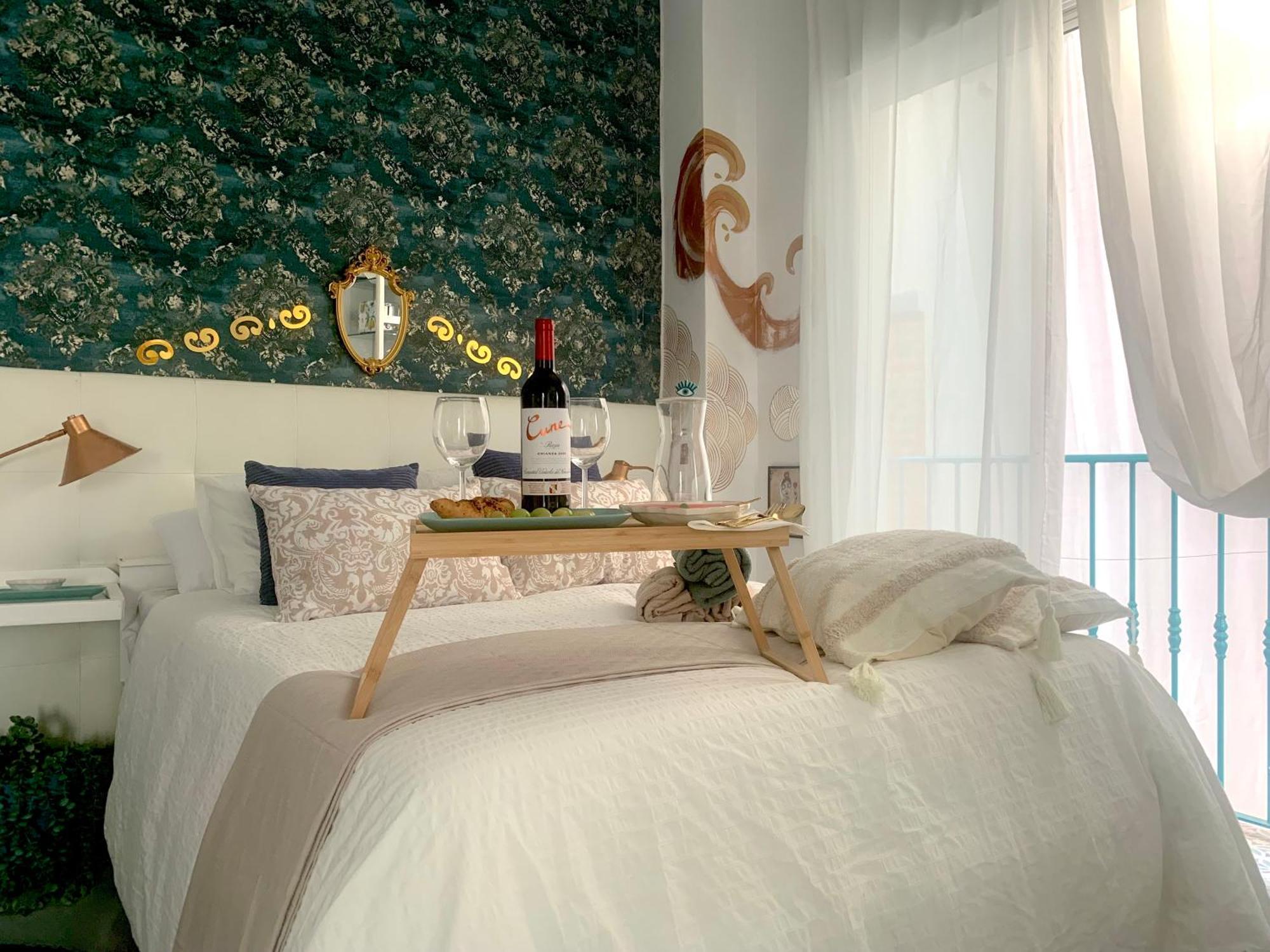 La Gitana Y El Rey Sol Apartment มาลากา ภายนอก รูปภาพ